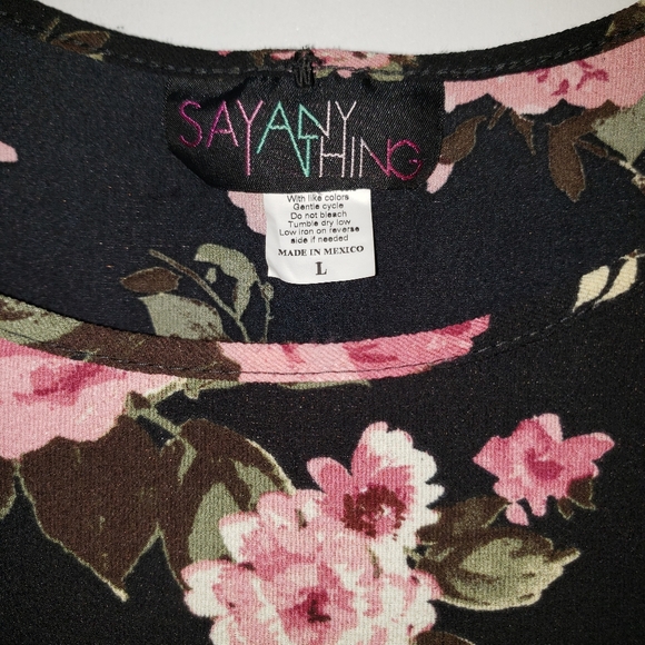 Cute floral top!!!! - Picture 4 of 4